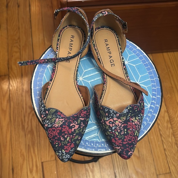 Rampage NEW Women's Casandra Size 6 Floral Flats - Picture 4 of 7